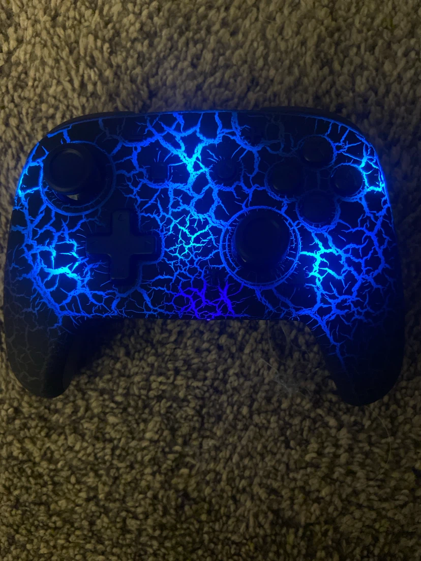 Wireless Game Controller with Crackle Design