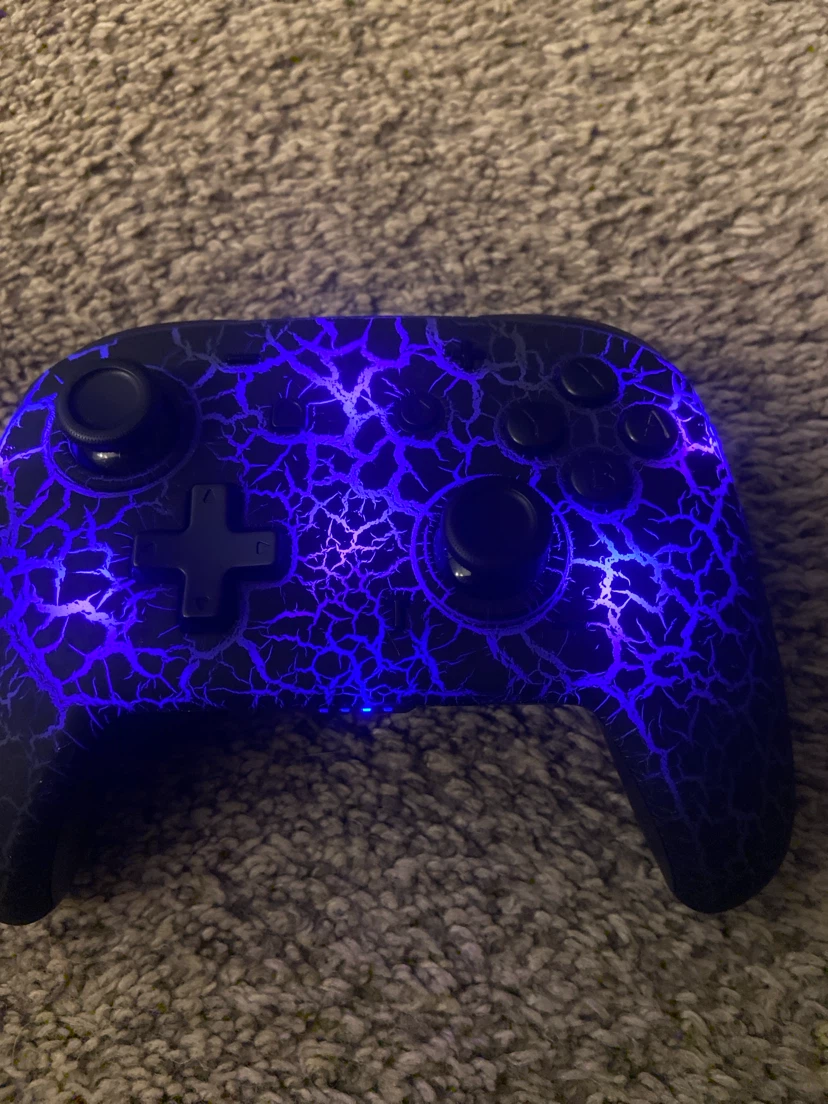 Wireless Game Controller with Crackle Design - photo 3
