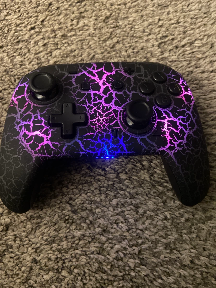Wireless Game Controller with Crackle Design - photo 4