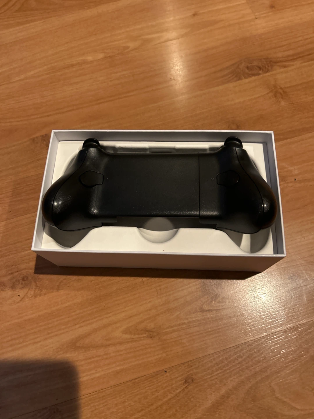 8BitDo Ultimate Mobile Gaming Controller - photo 3