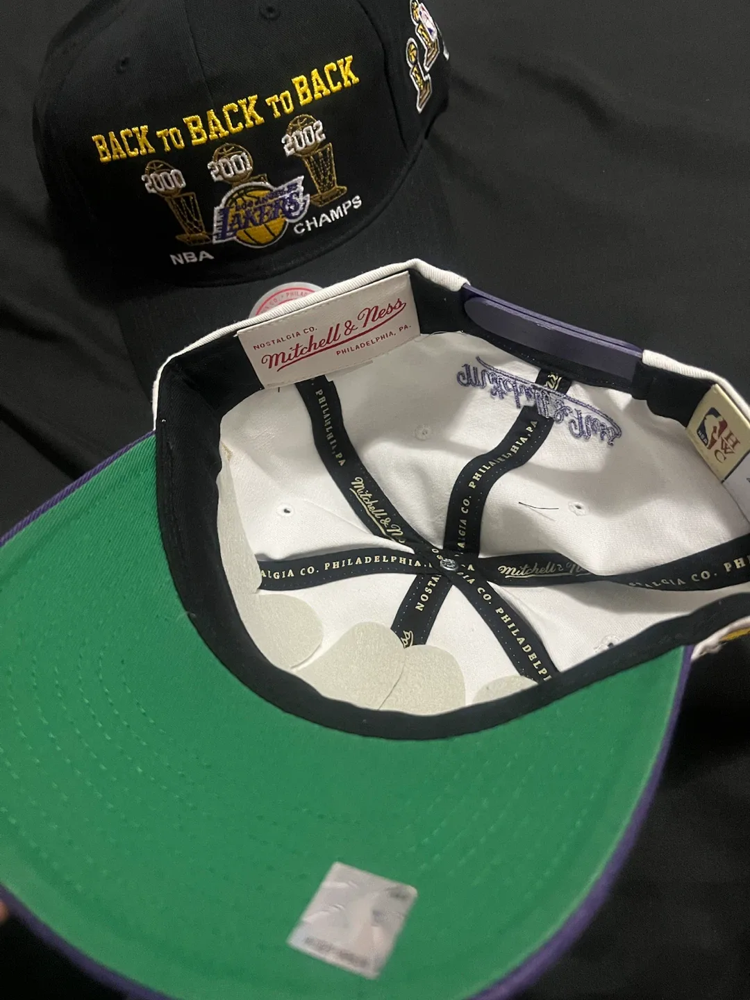 Brand new Mitchell & Ness Los Angeles Lakers Deadstock fit - photo 2