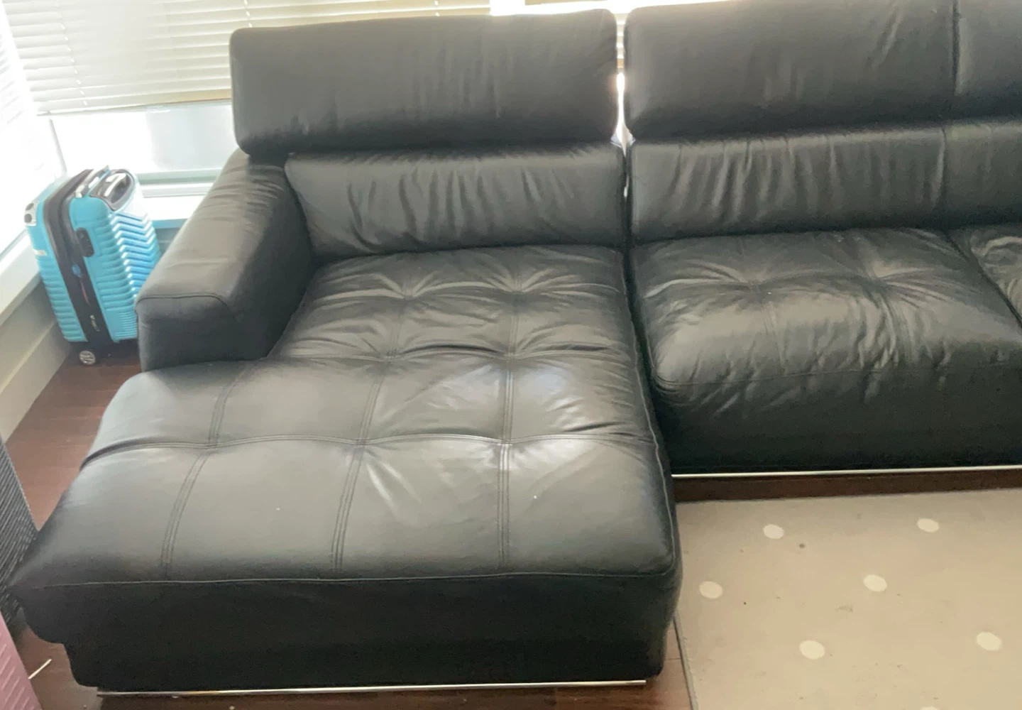 Black Leather Sectional Sofa with Chaise - photo 3
