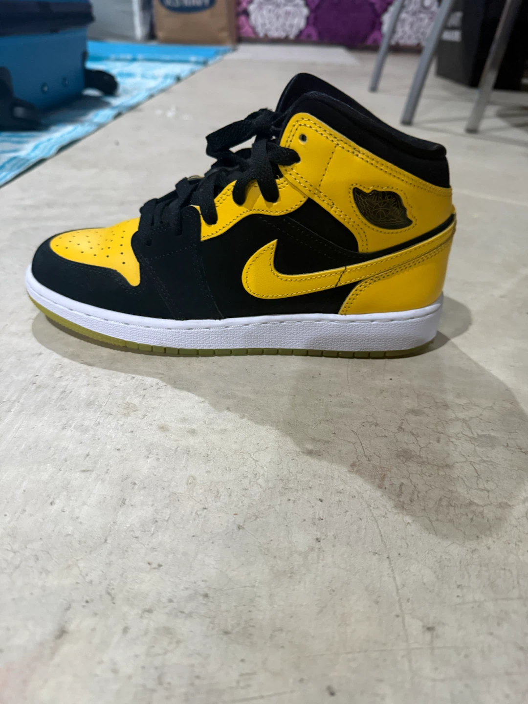 Jordan 1 Mid Yellow Black Sneakers