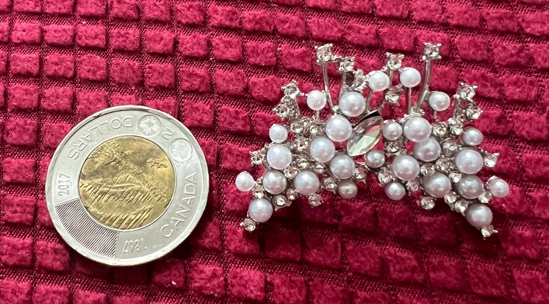 Pearl and Rhinestone Brooch - photo 2