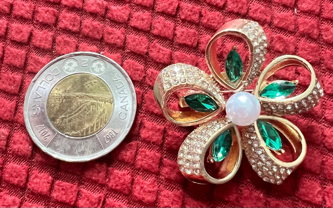 Flower Brooch with Pearl and Green Stones - photo 2