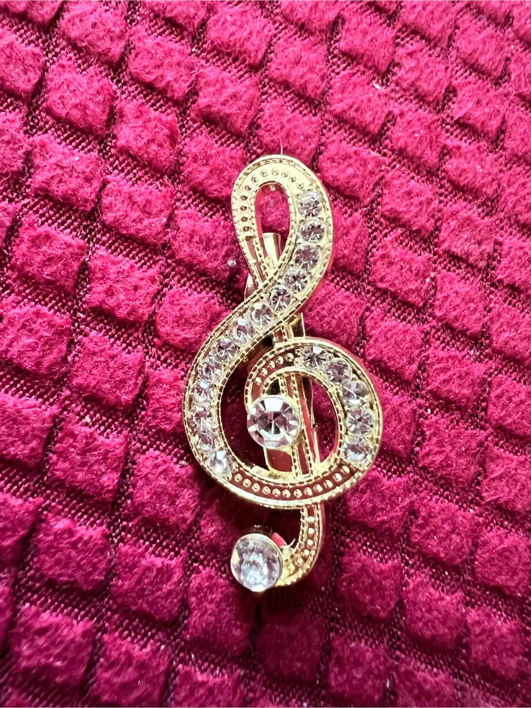Gold Tone Treble Clef Brooch with Rhinestones