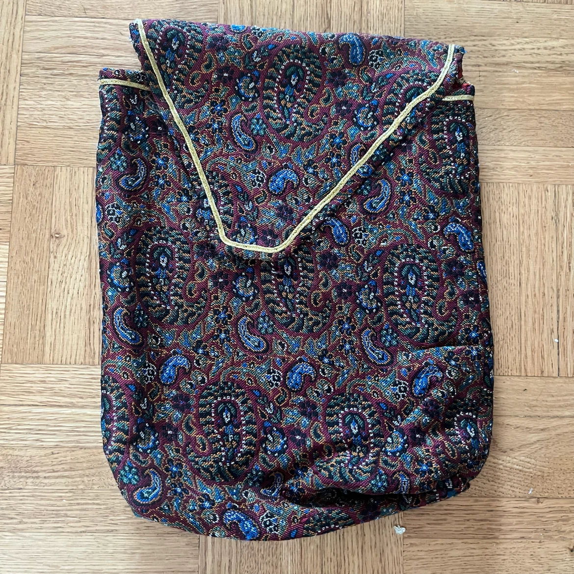 Embroidered Tapestry Bag with Floral Design