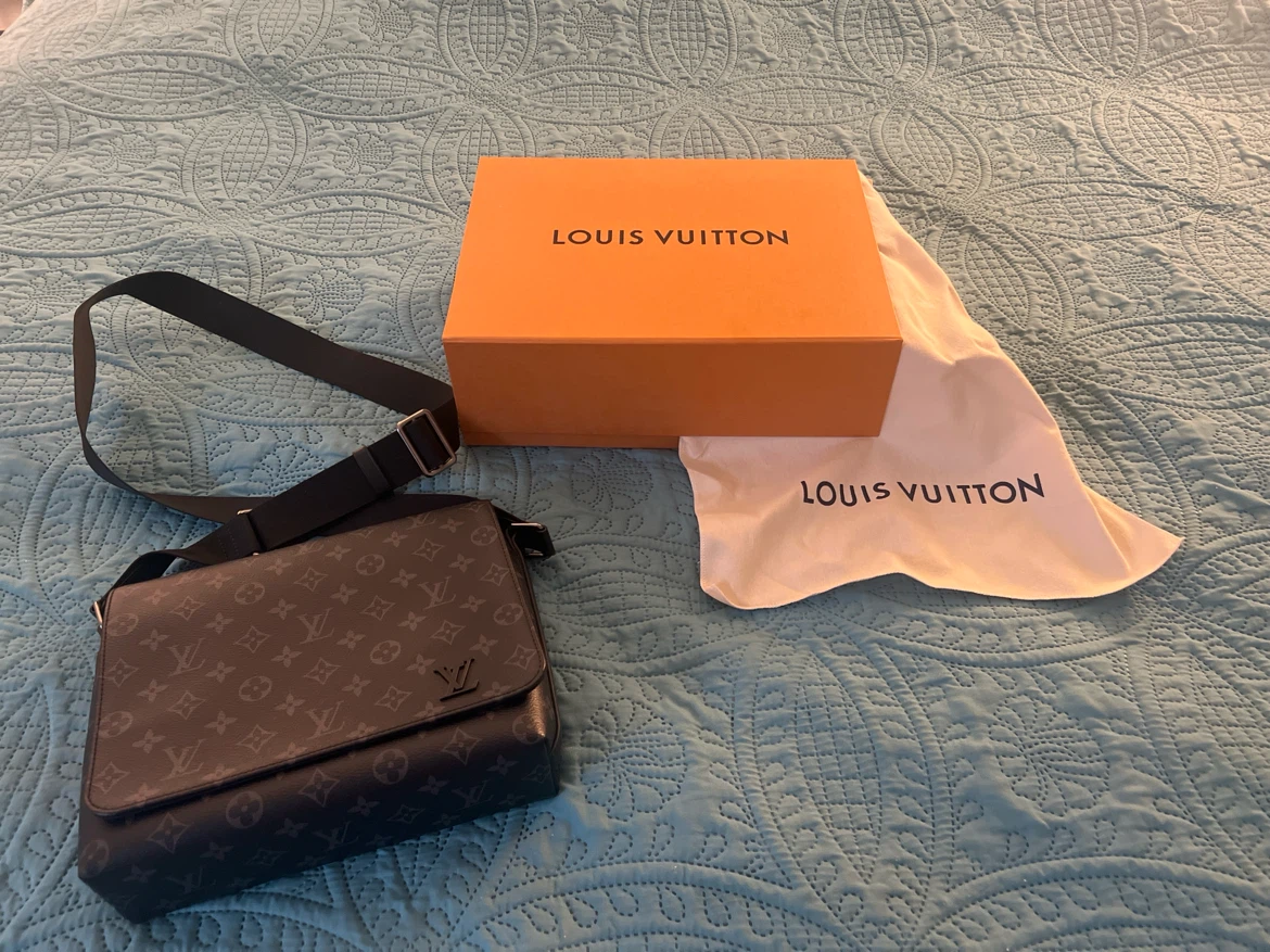 Louis Vuitton Monogram Messenger Bag
