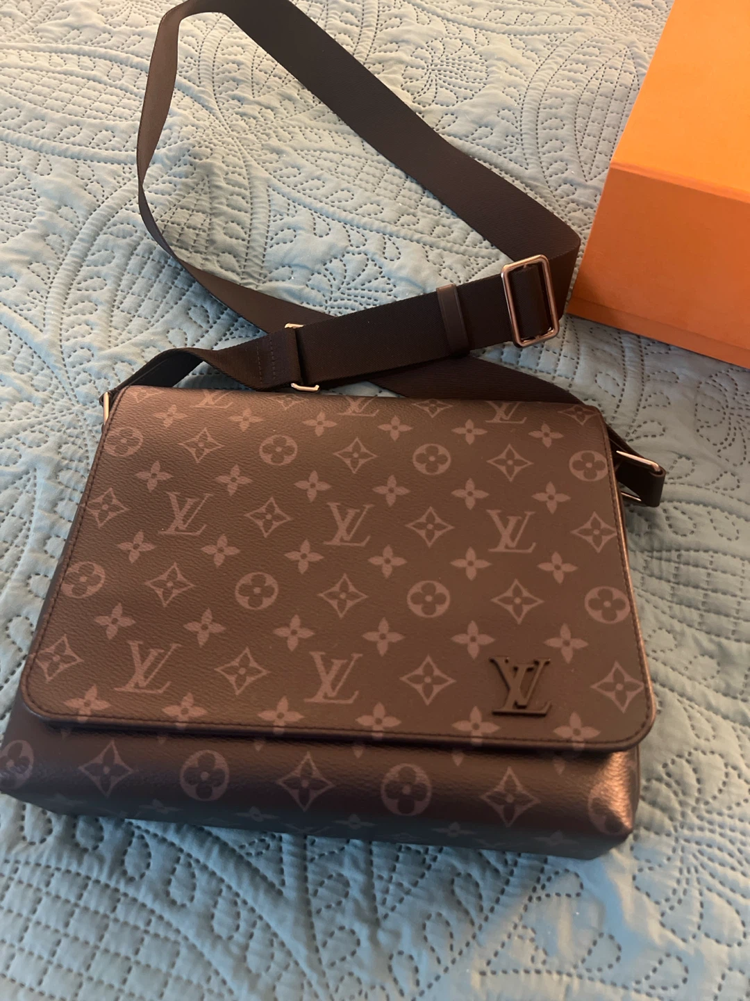 Louis Vuitton Monogram Messenger Bag - photo 3