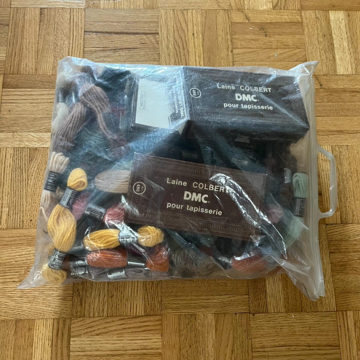 Royal Paris "La Laitière" Tapestry Needlepoint Kit - photo 4