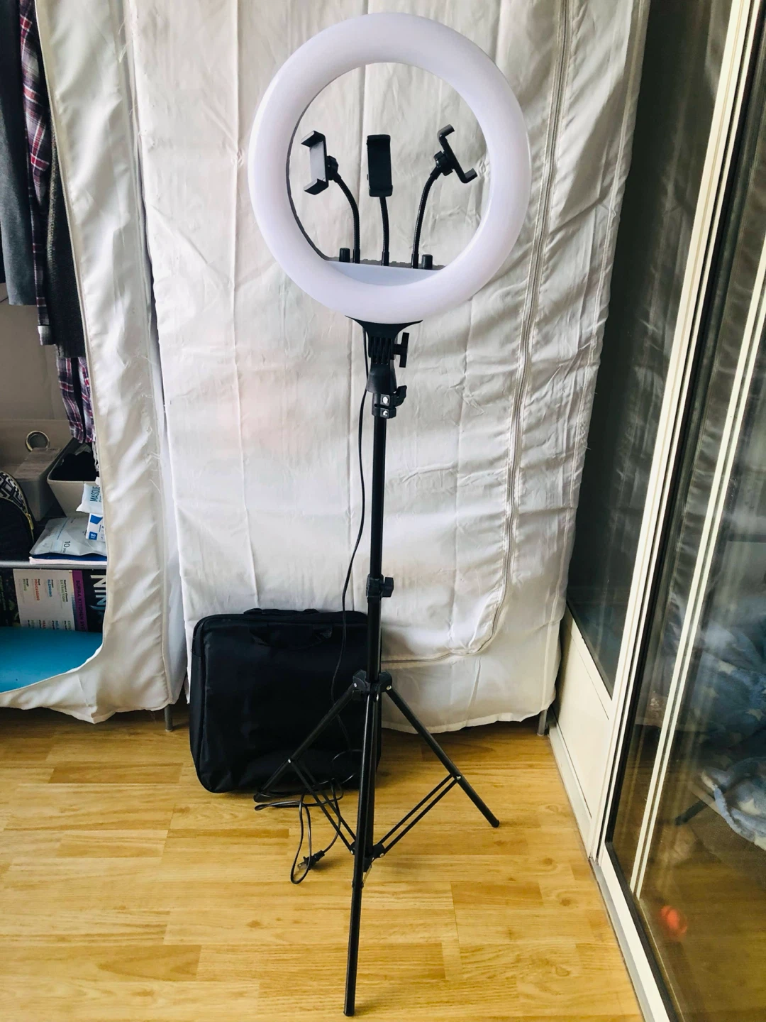 Ring Light with 3 Phone Holders + travel bag + remote