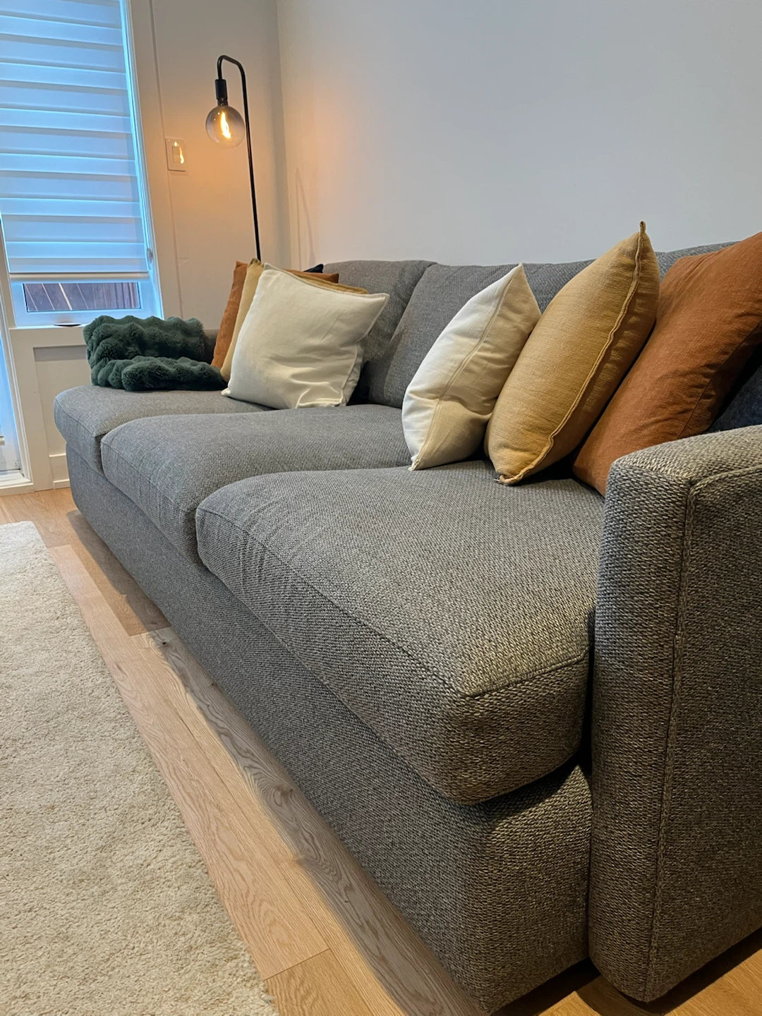 Crate & Barrel Lounge Sofa - photo 3