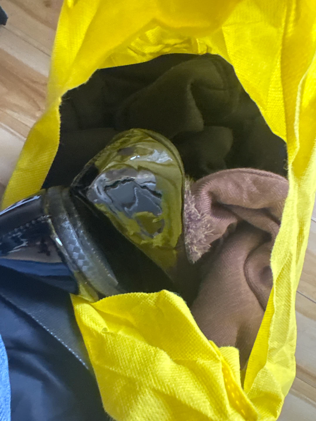 Bag of clothes - photo 2