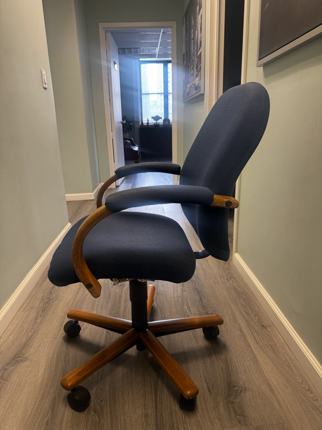 Mesh Ergonomic Office Chair - photo 2