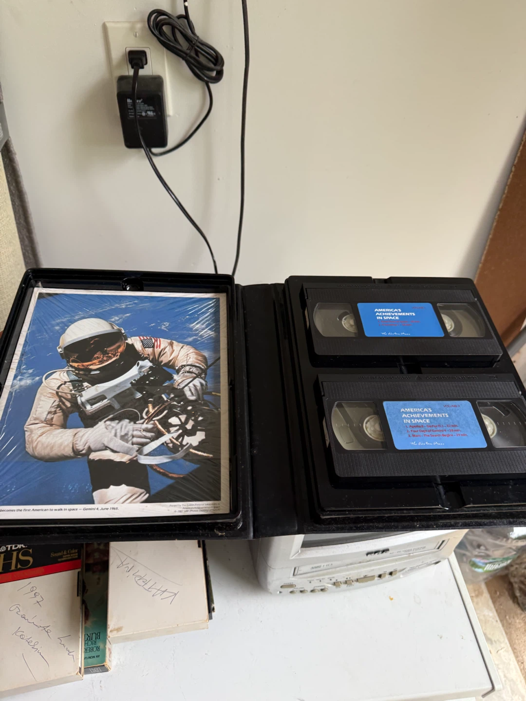 America's Achievements in Space VHS Set - photo 3