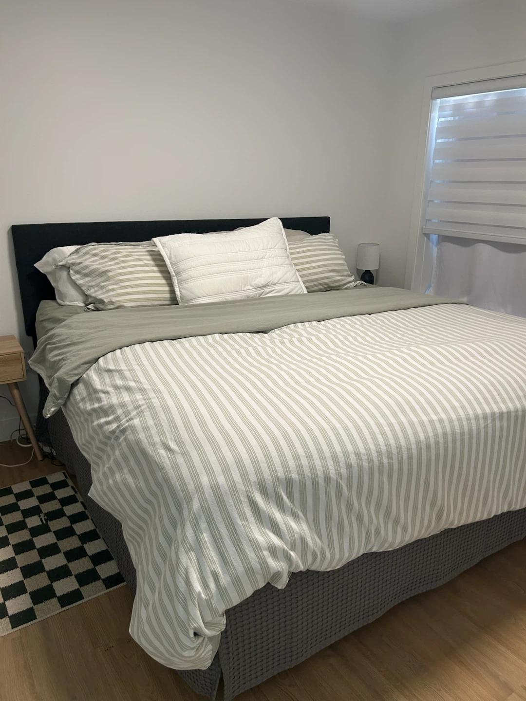 King bed frame, box spring and headboard