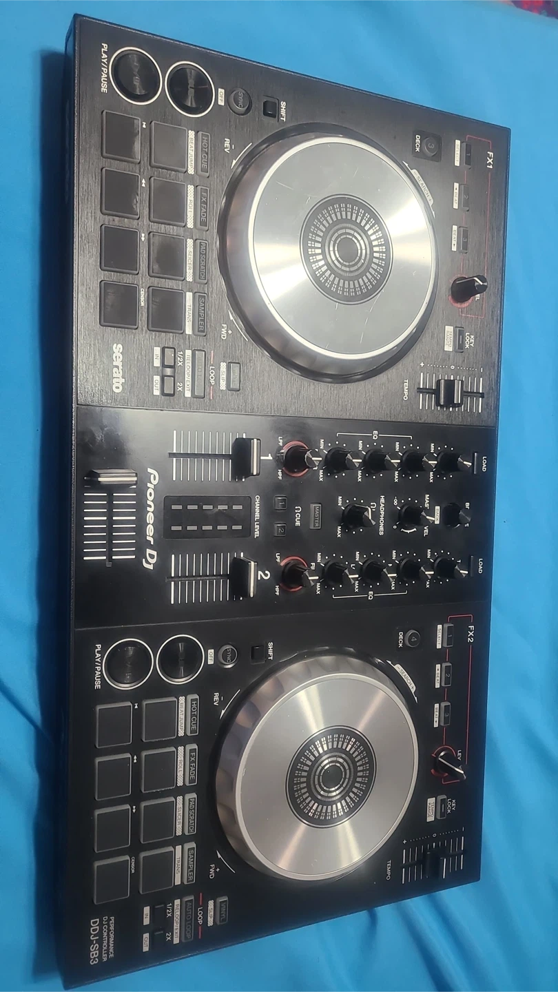 Pioneer DJ DDJ-SB3 Performance DJ Controller