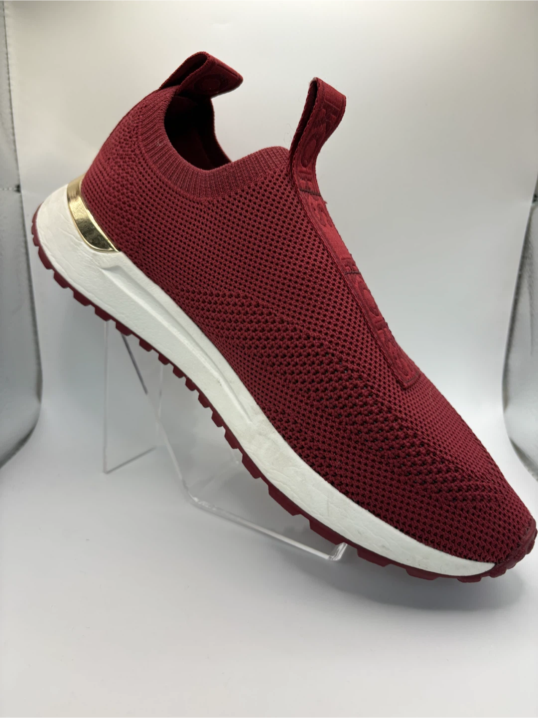 7.5 - Like NEW! Michael Kors Slip-On Sneakers