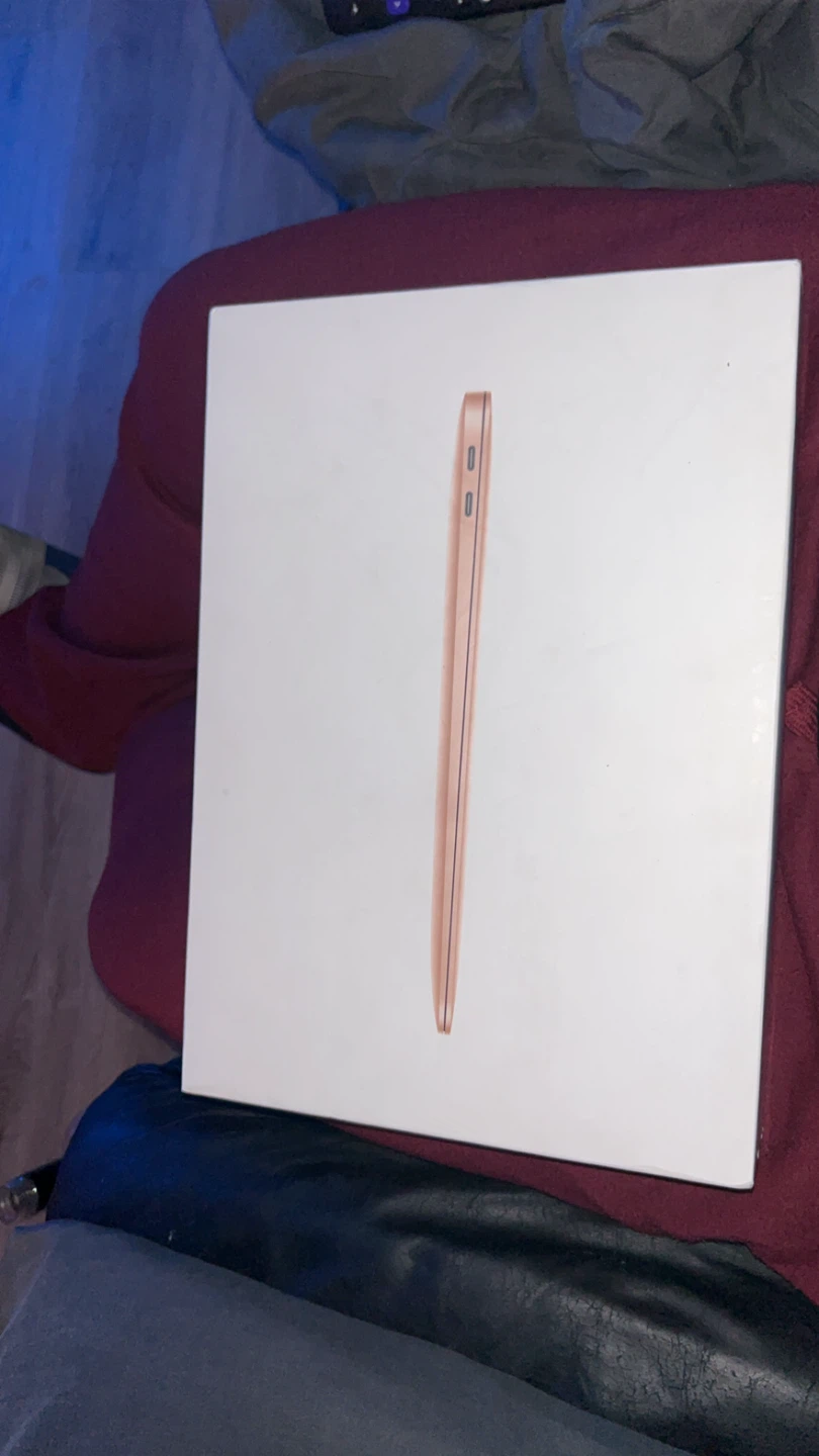 New Apple MacBook Air Rose Gold 2019 - photo 3