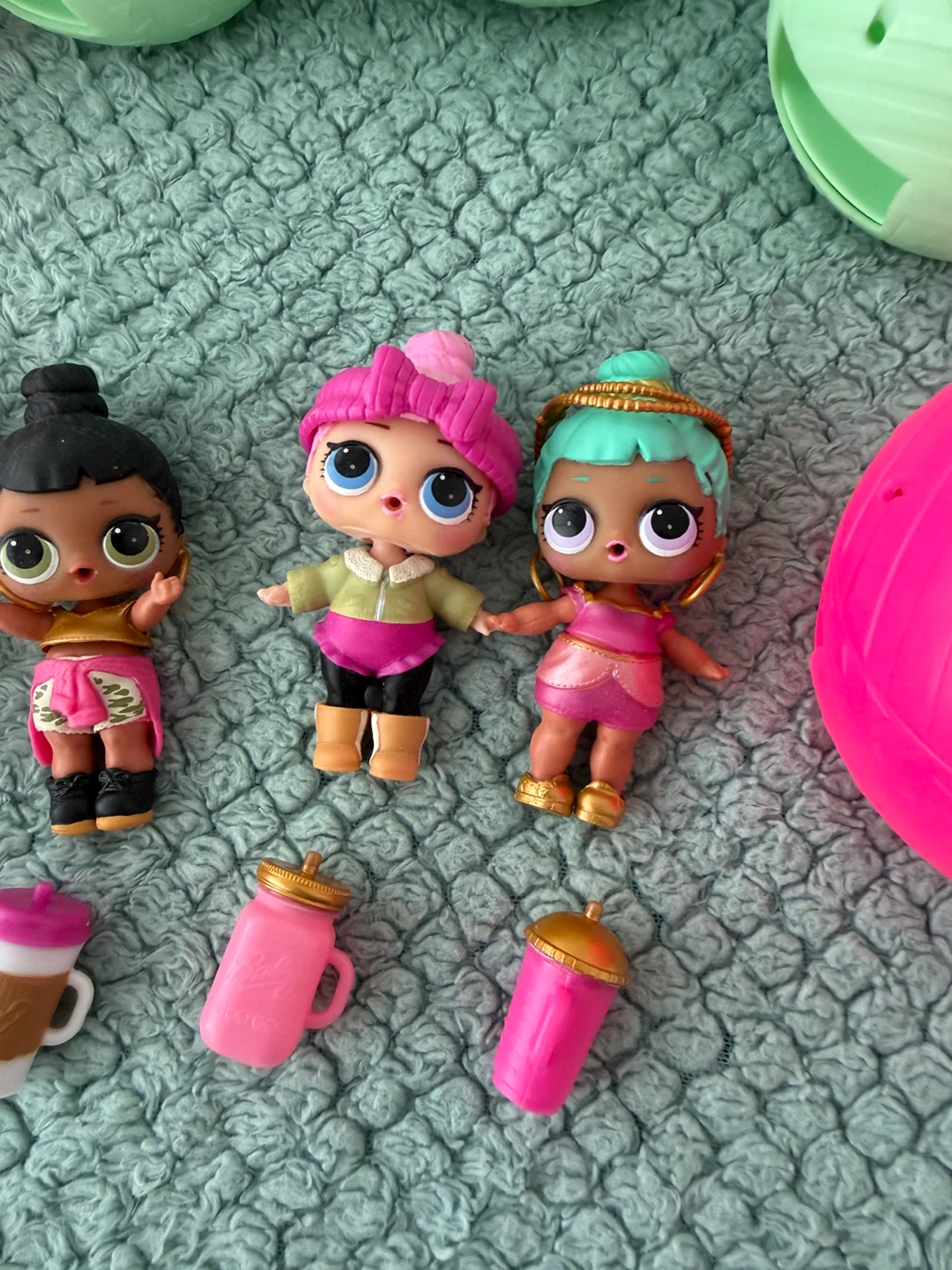 Moving sales:LOL Surprise Dolls( 6 dolls with 7 balls case) - photo 2