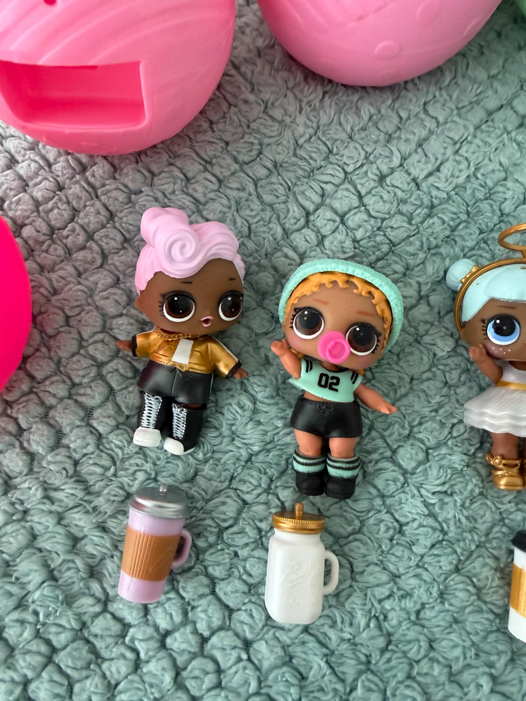 Moving sales:LOL Surprise Dolls( 6 dolls with 7 balls case) - photo 4