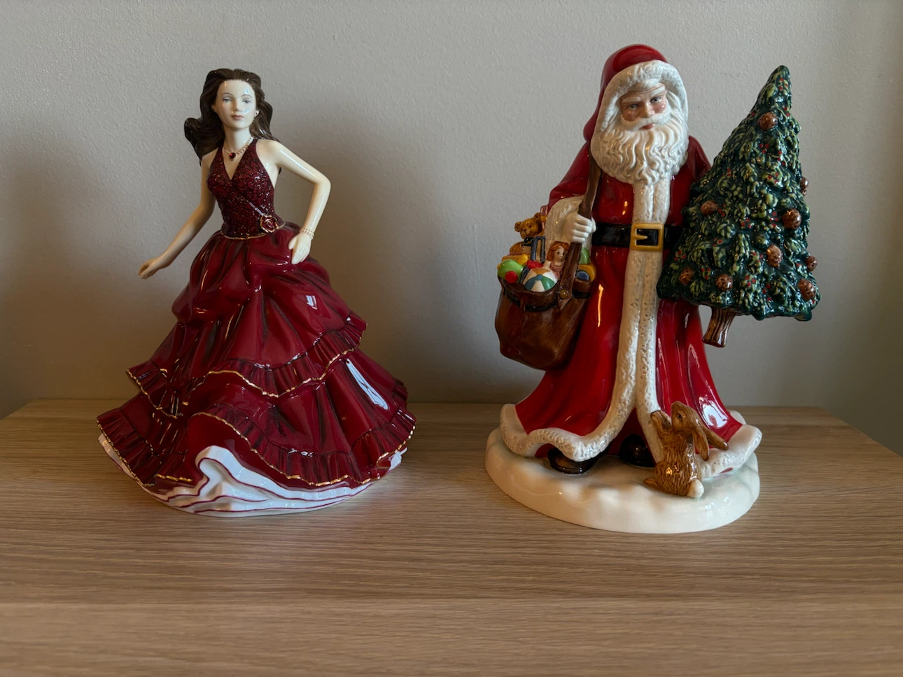 Collection of 7 Porcelain Royal Doulton Figurines - photo 4