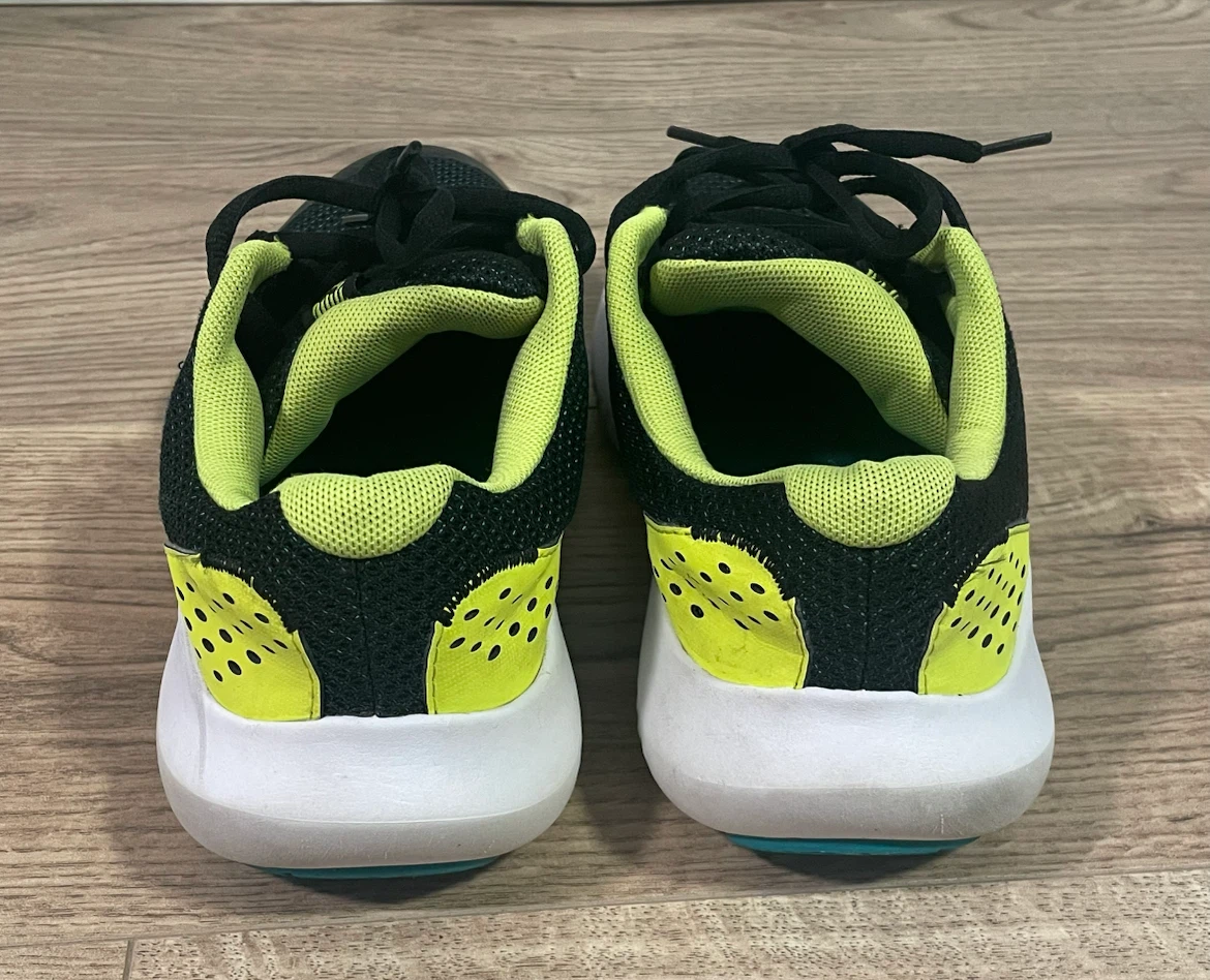 Under Armour Shoes size  6.5 Youth - photo 5