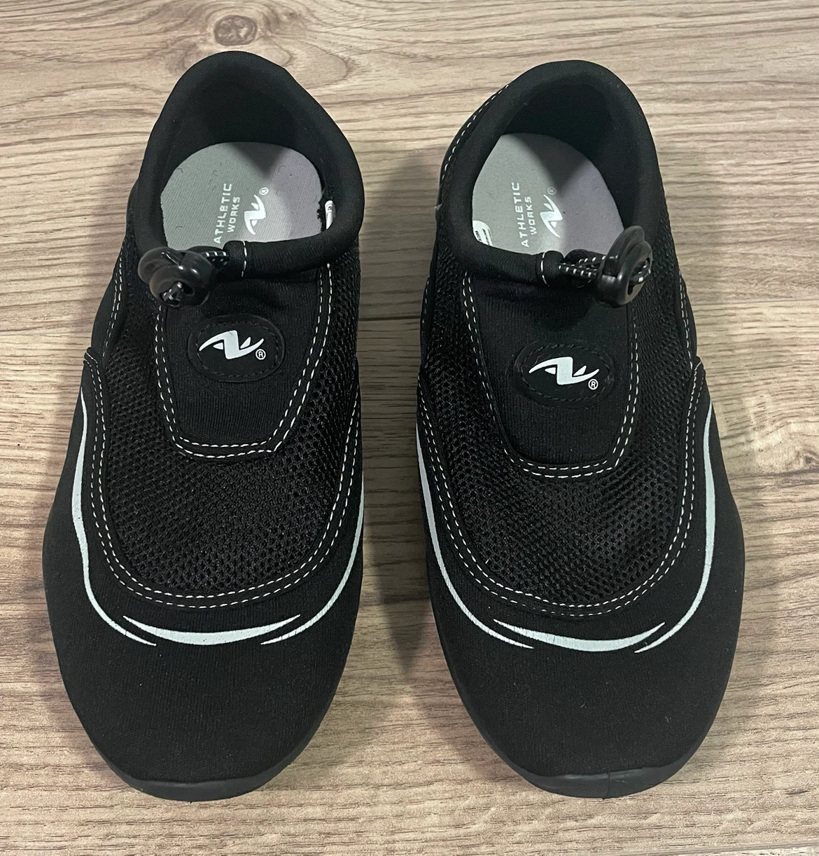 Athletic Works Black Water Shoes size 4/5 - photo 2