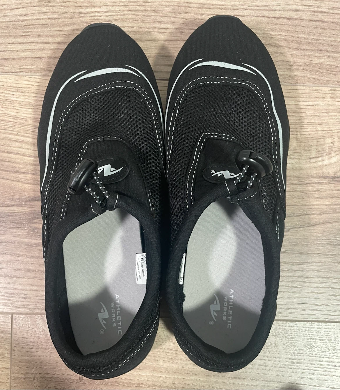 Athletic Works Black Water Shoes size 4/5 - photo 3