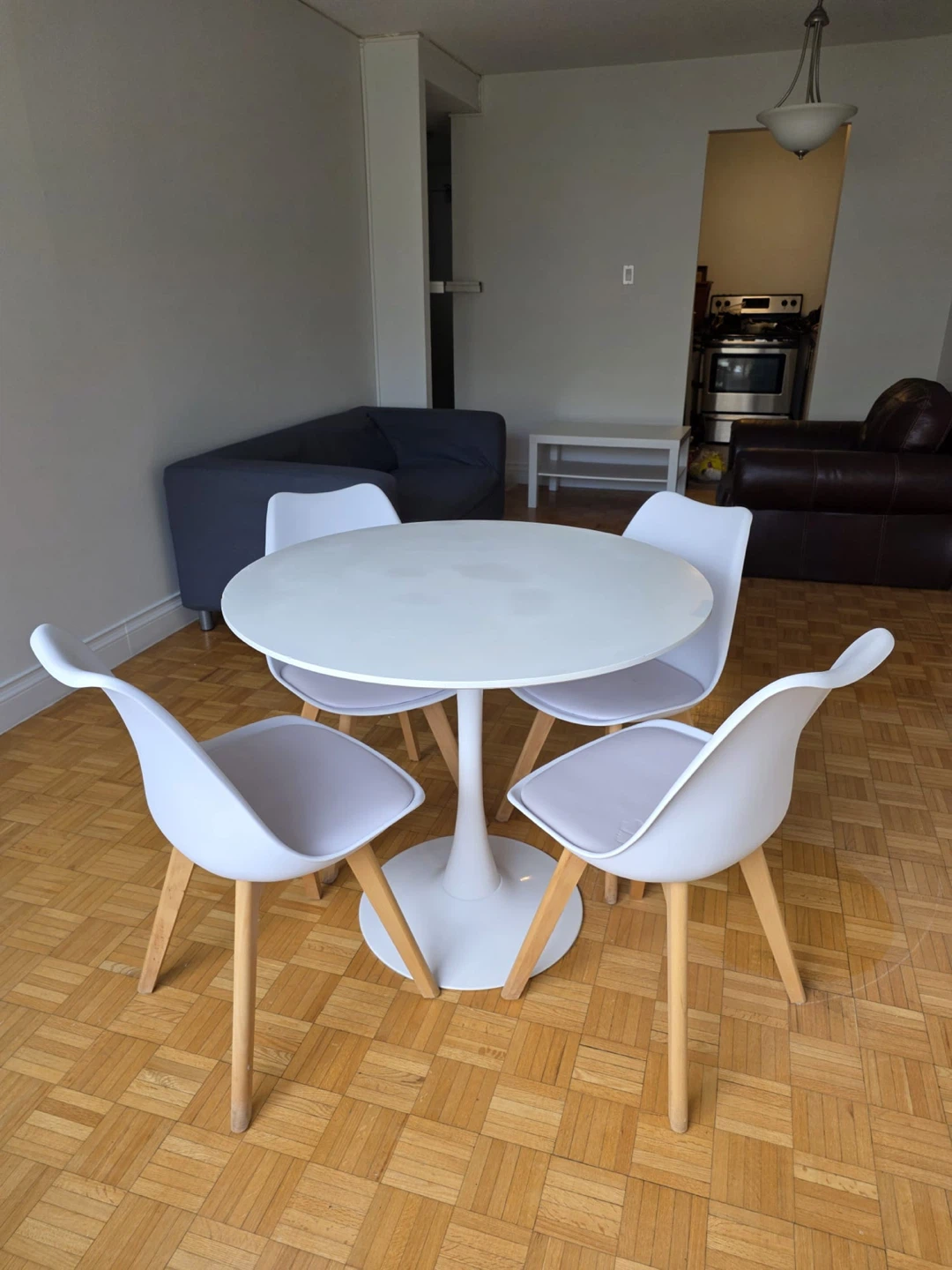 White Round Dining Table with 4 Chairs