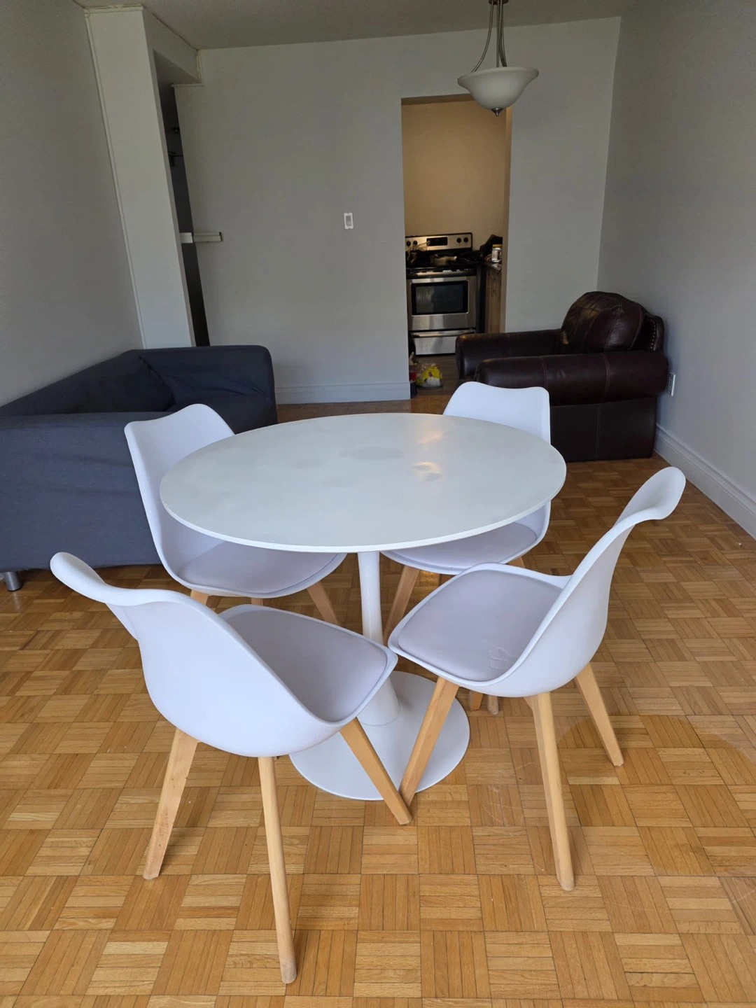 White Round Dining Table with 4 Chairs - photo 2