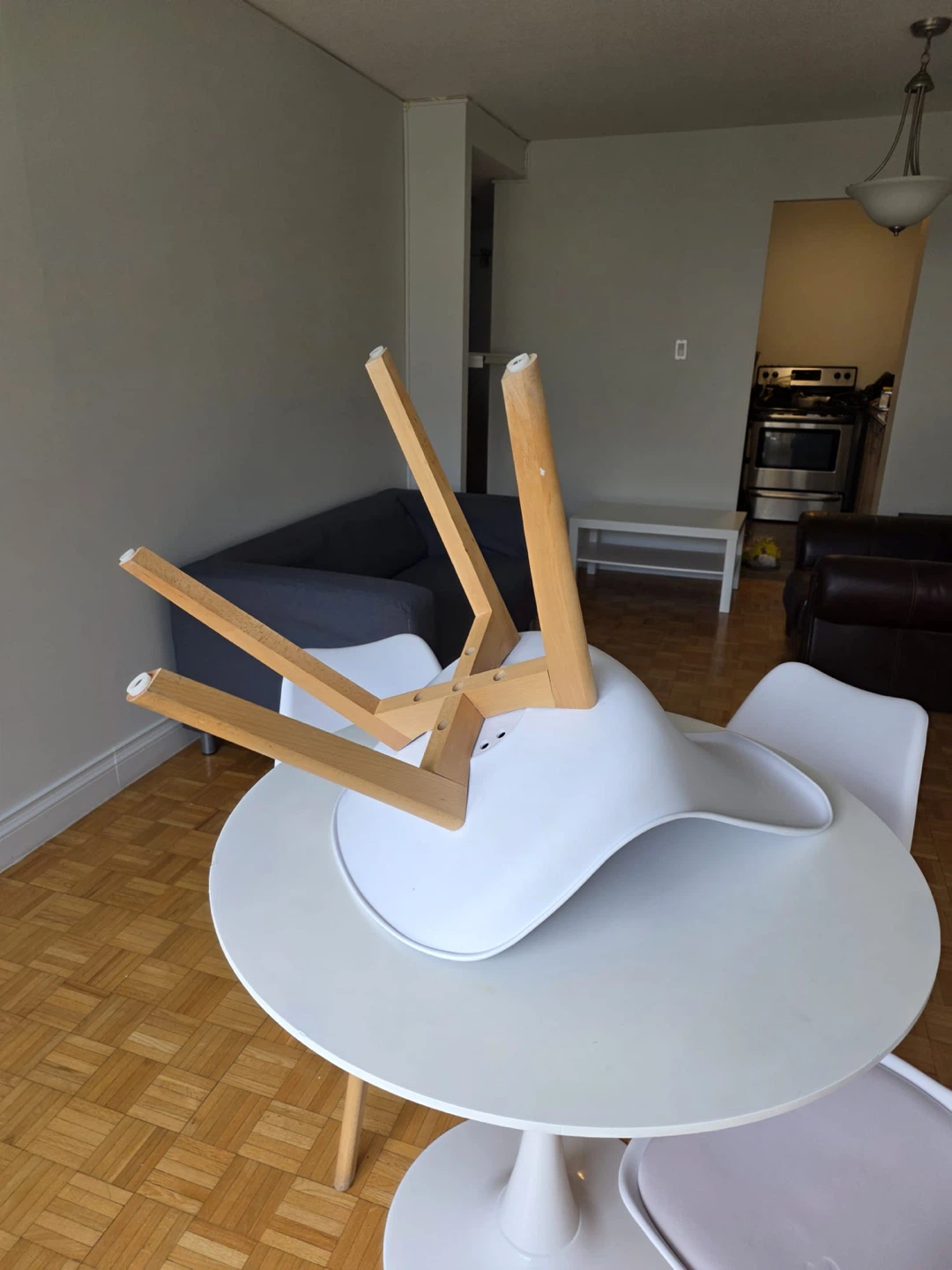 White Round Dining Table with 4 Chairs - photo 5
