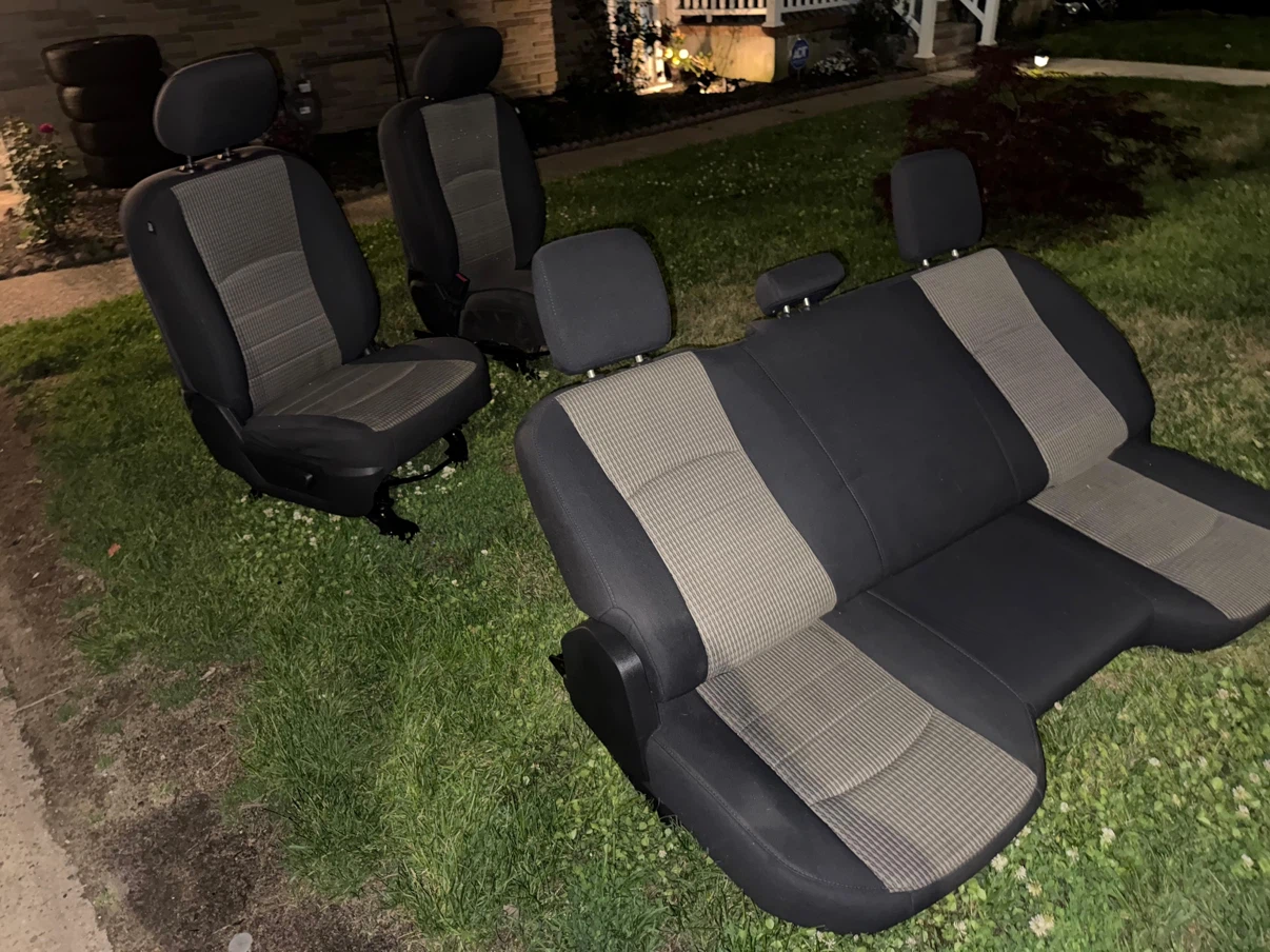 Car Seat Set - Front Buckets and Rear Bench - photo 4
