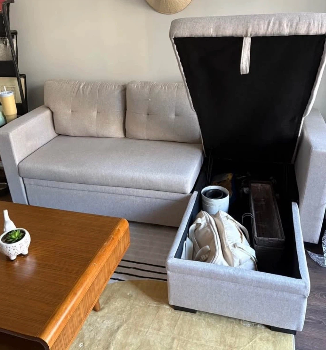 Like-new: Beige Reversible L Shaped Couch - photo 2