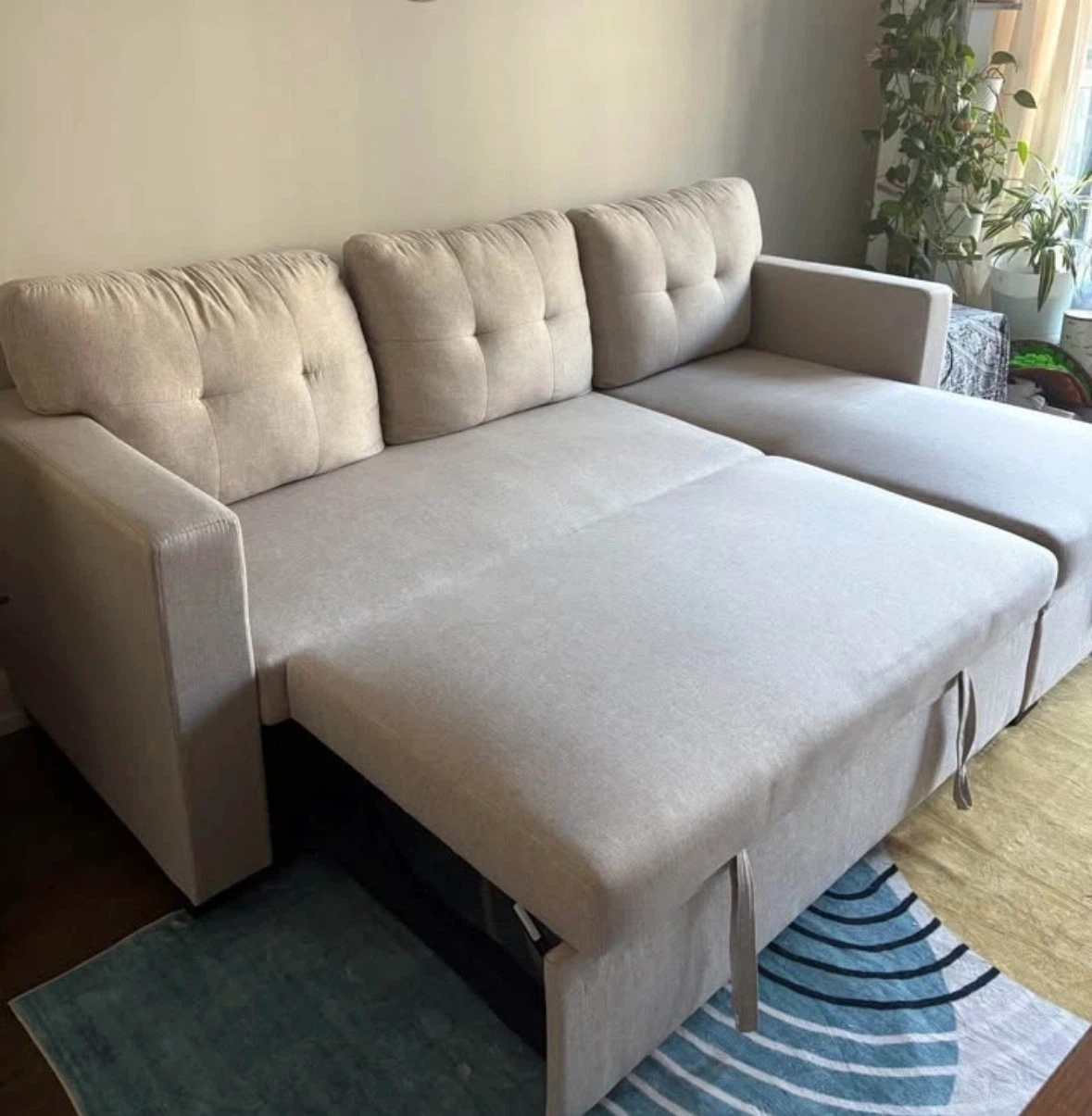 Like-new: Beige Reversible L Shaped Couch - photo 3