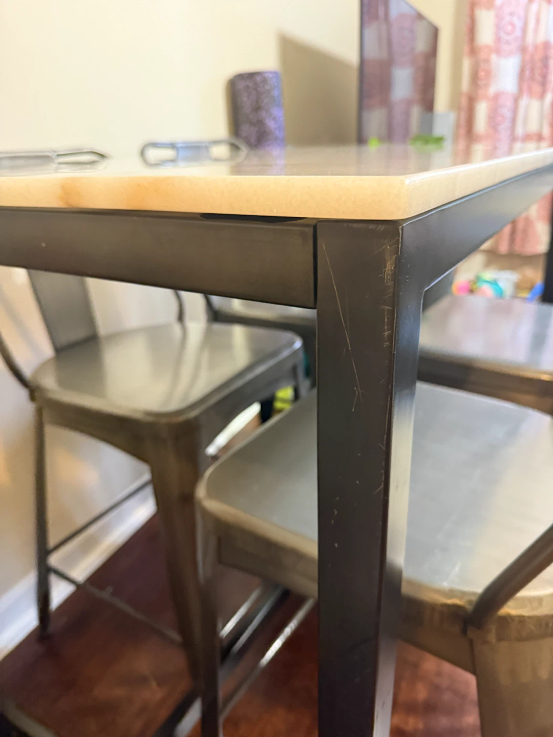 Counter height marble dining table + 4 metal stools - photo 4