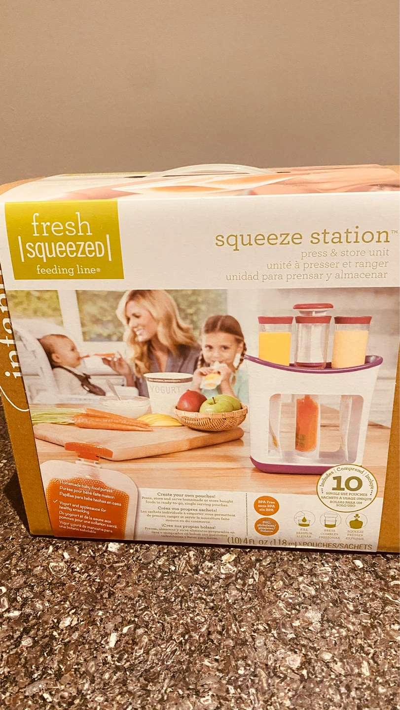 Infantino Fresh Squeezed Squeeze Station with 50 Pouches