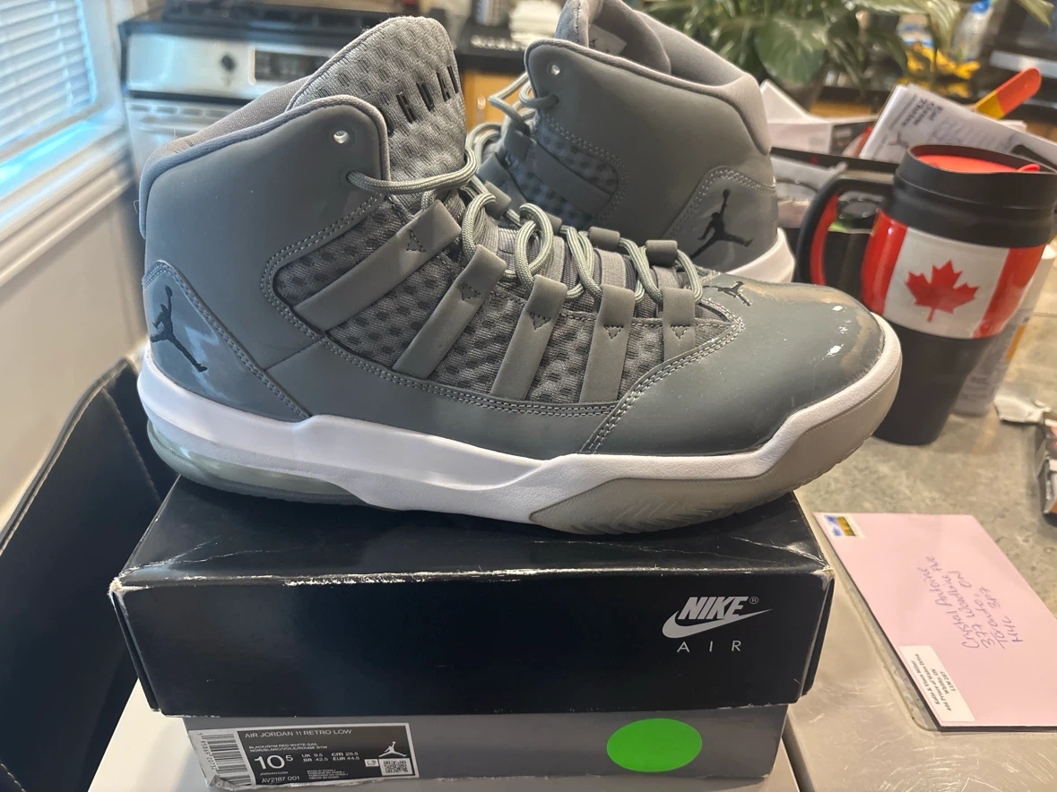 Jordan Max Aura cool grey