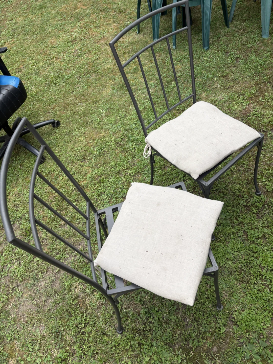 Set of 2 Metal Patio Chairs with Cushions