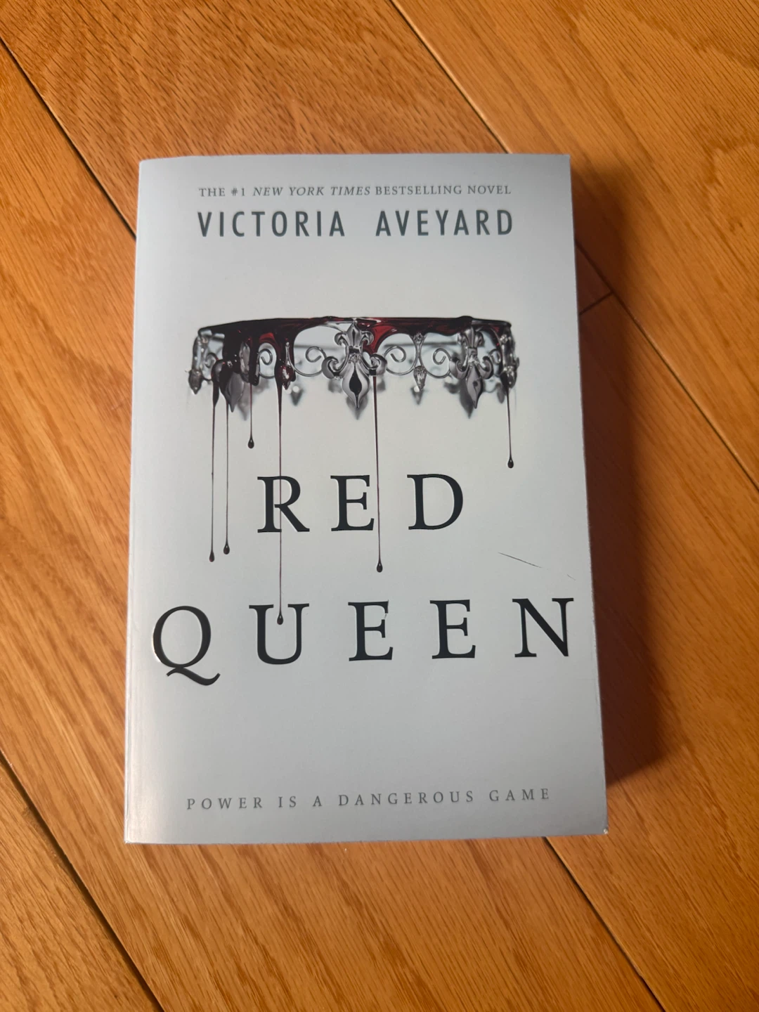 Victoria Aveyard Red Queen Series Books 1-3 - photo 2