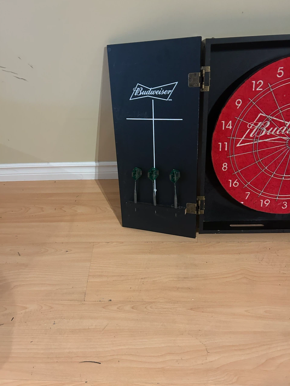 Budweiser Dartboard Cabinet Set - photo 3