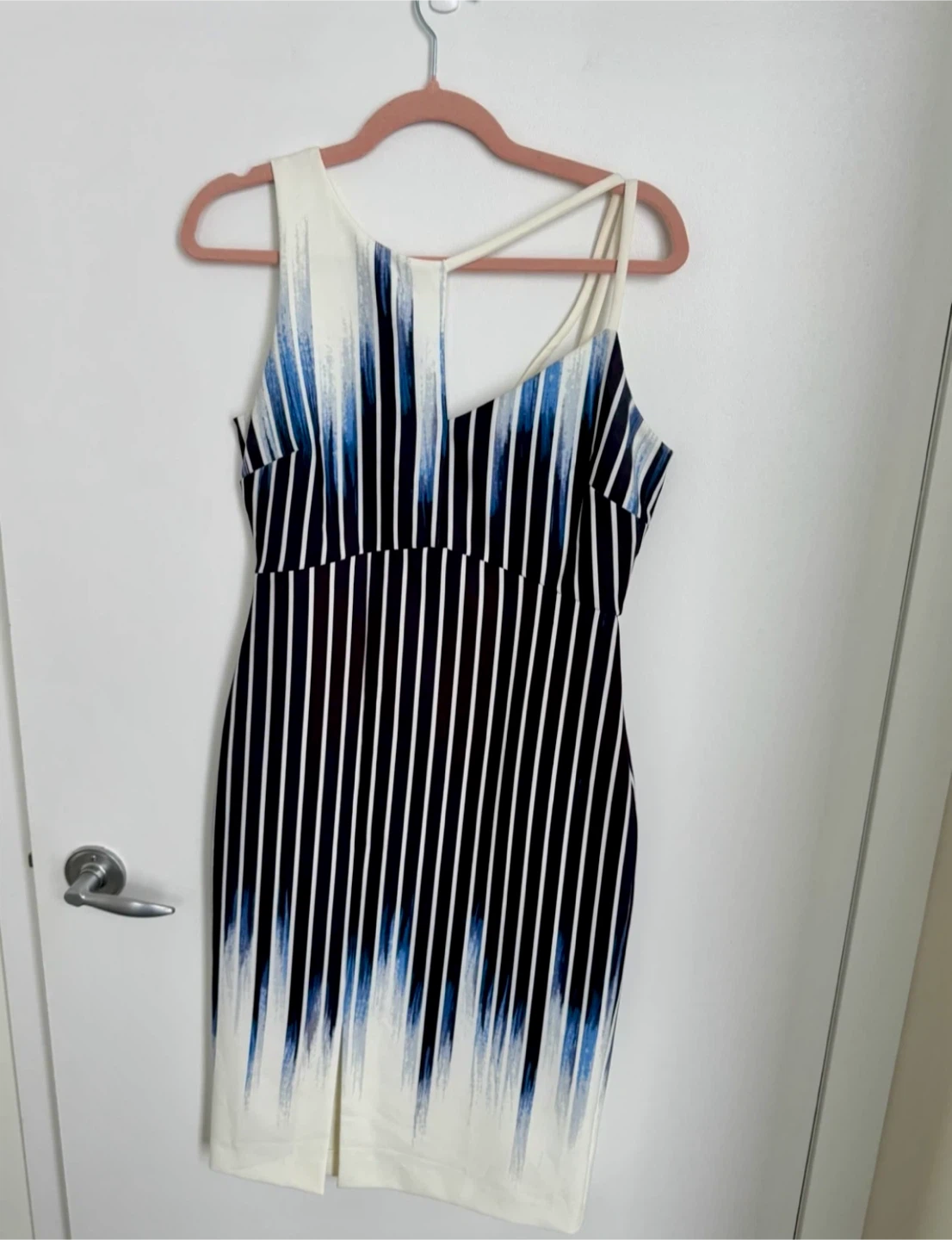 Women’s Dress - size M - photo 2