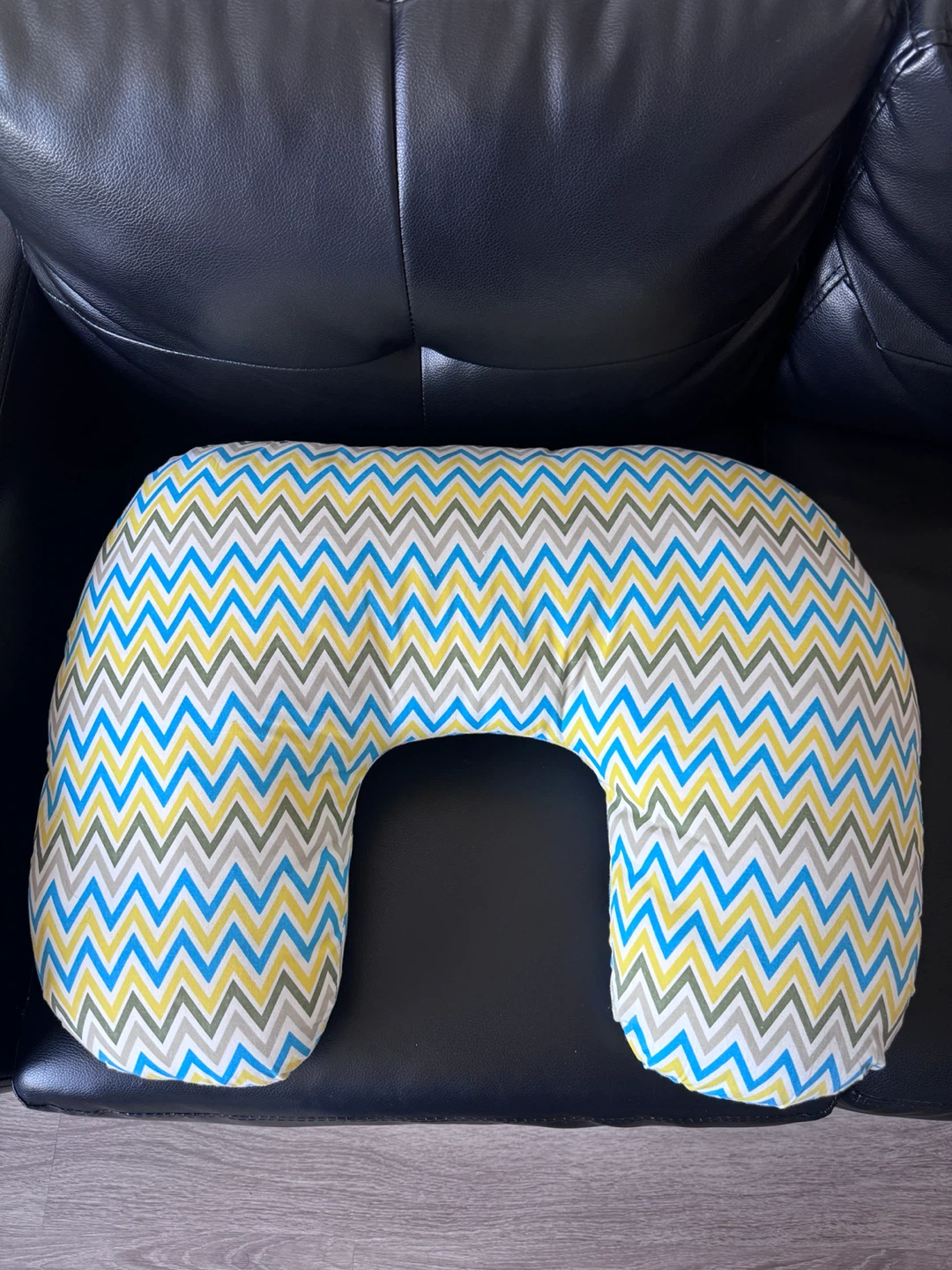 Baby/Nursing/Feeding Pillow - photo 2