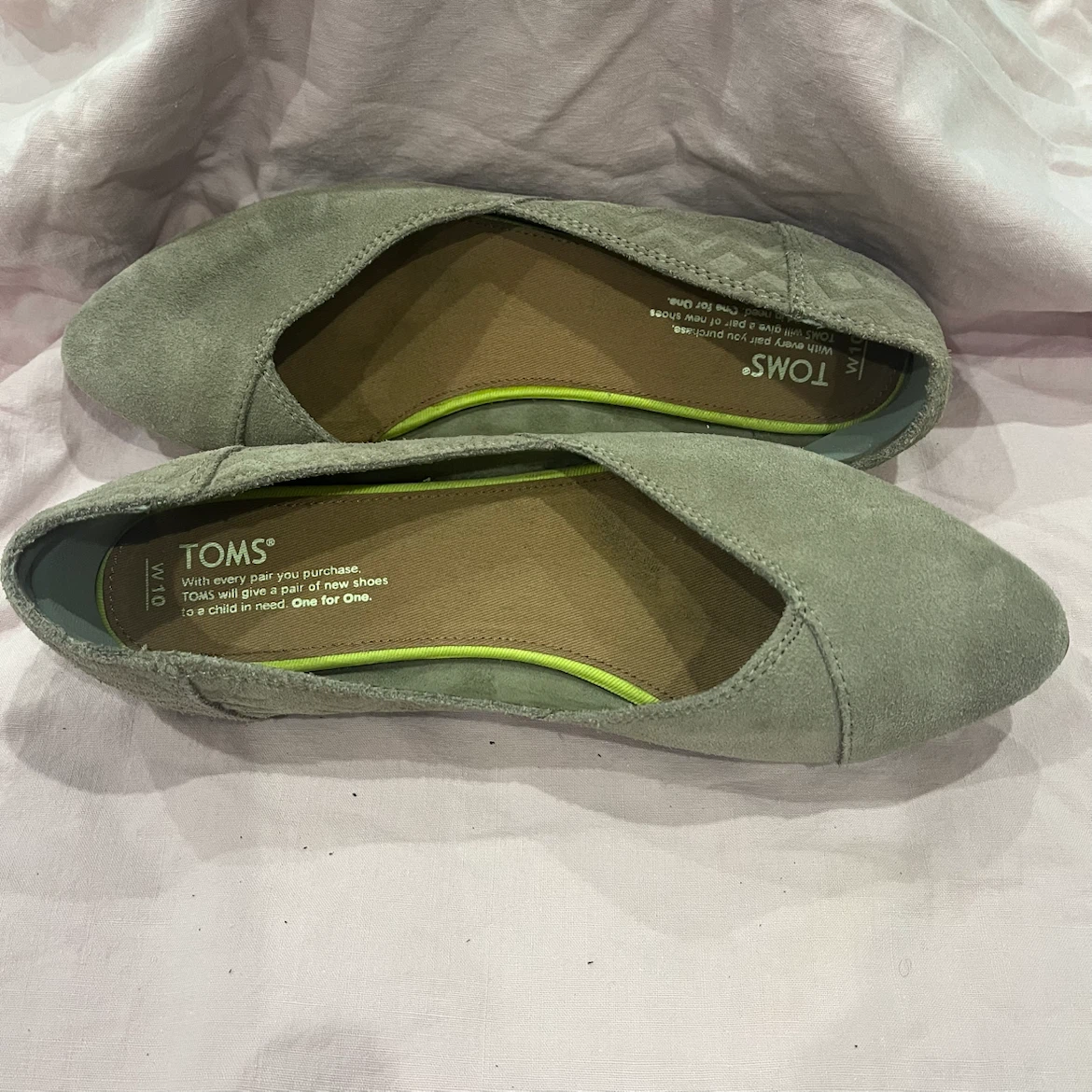 TOMS Women's Grey Suede Flats Size 10