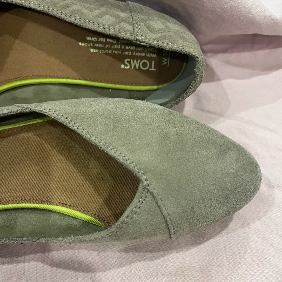 TOMS Women's Grey Suede Flats Size 10 - photo 3