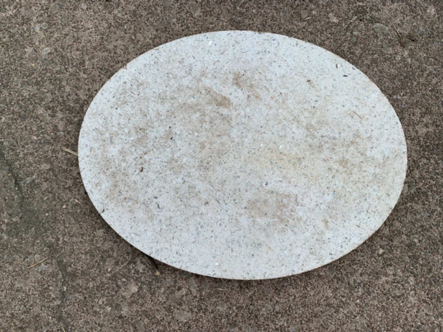 Flat Oval Quartz Decorative Stone
