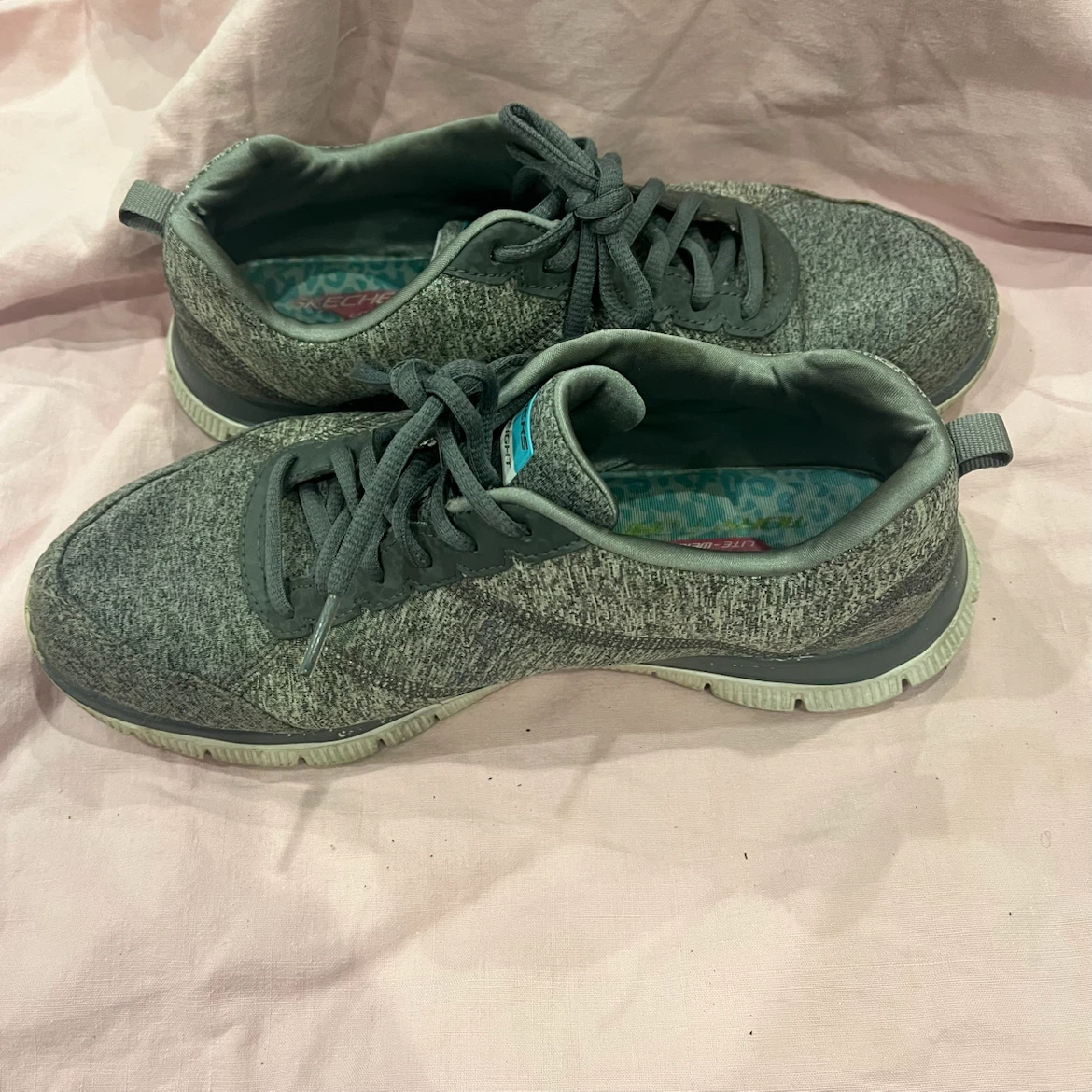 Skechers Lite-Weight Gray Sneakers