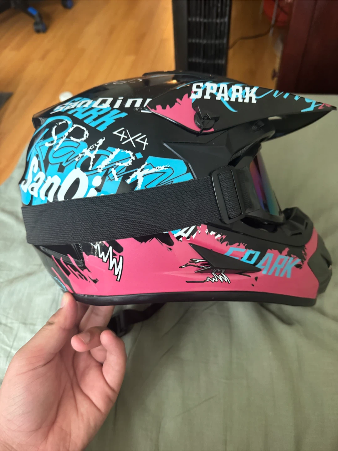 Full face helmet - photo 2