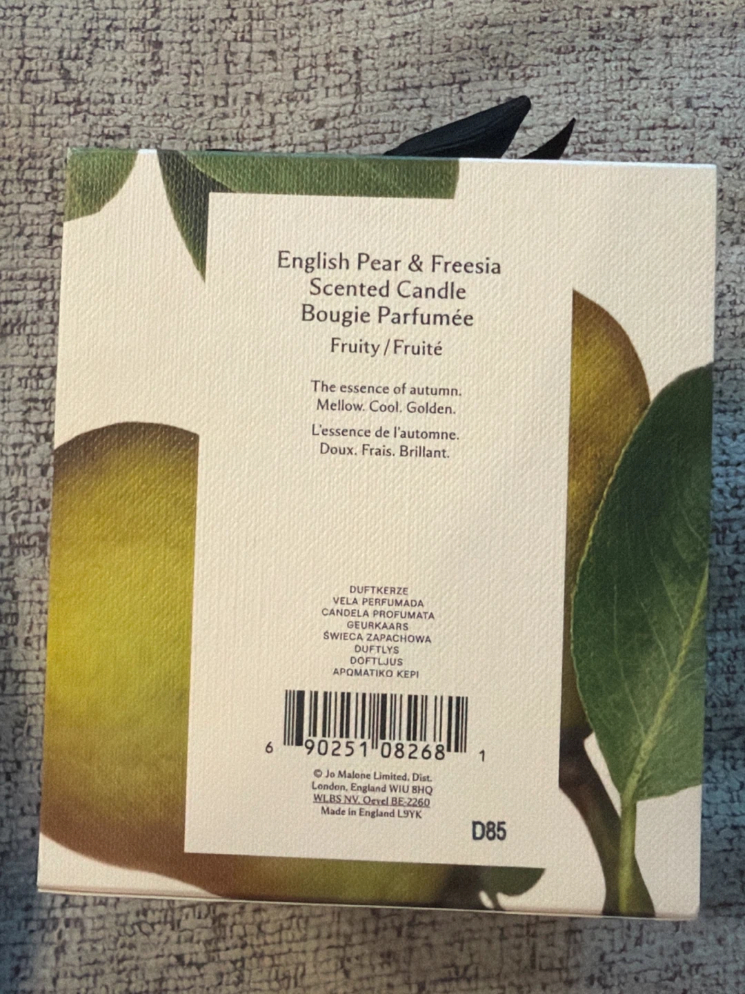 Jo Malone London English Pear & Freesia Scented Candle 7 oz - photo 2