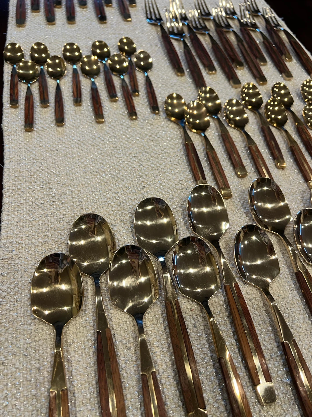 Vintage Mid-Century Modern 100-Piece Flatware Set - photo 2